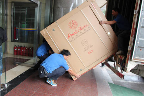 吉隆钢琴贵重工艺品无忧运