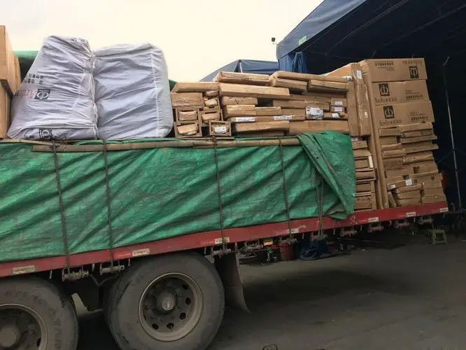 吉隆家具托运